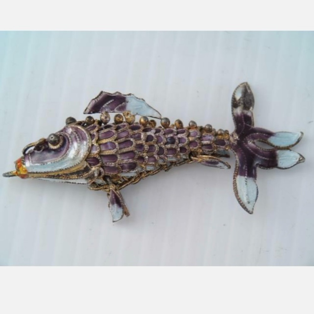 *Vintage* Collectible Silver and blue moveable koi Fish pendant good luck charm
